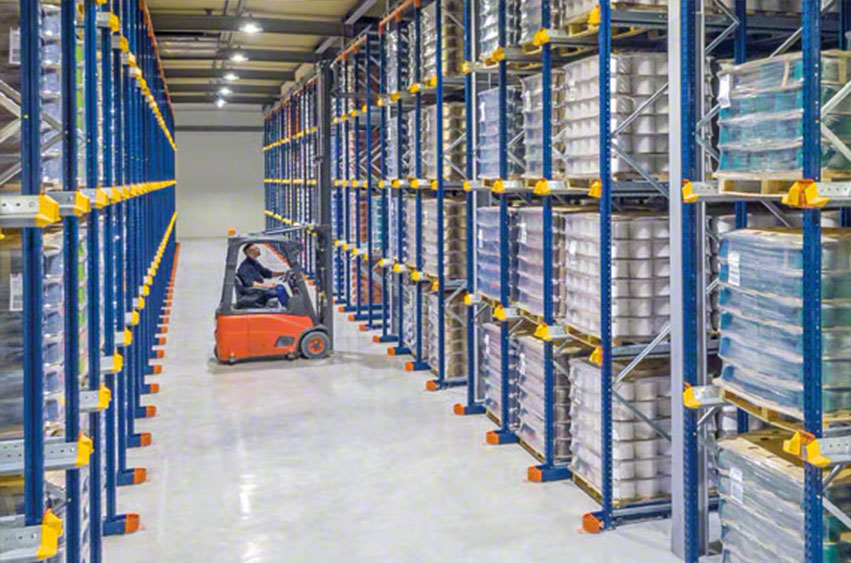 Drive-In / Drive-Thru Racks storage system for cold & freezer storage